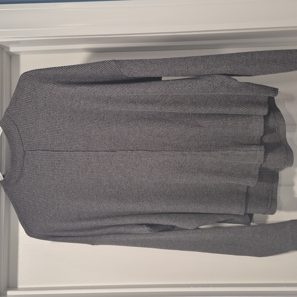 Womens Long Sleeve Grey Shirt. Medium